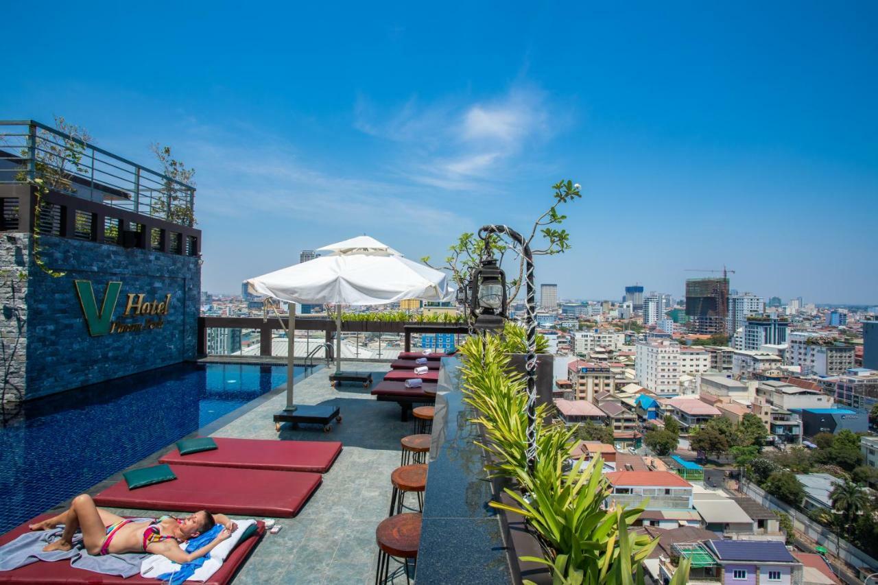 V Hotel Phnom Penh Exterior photo