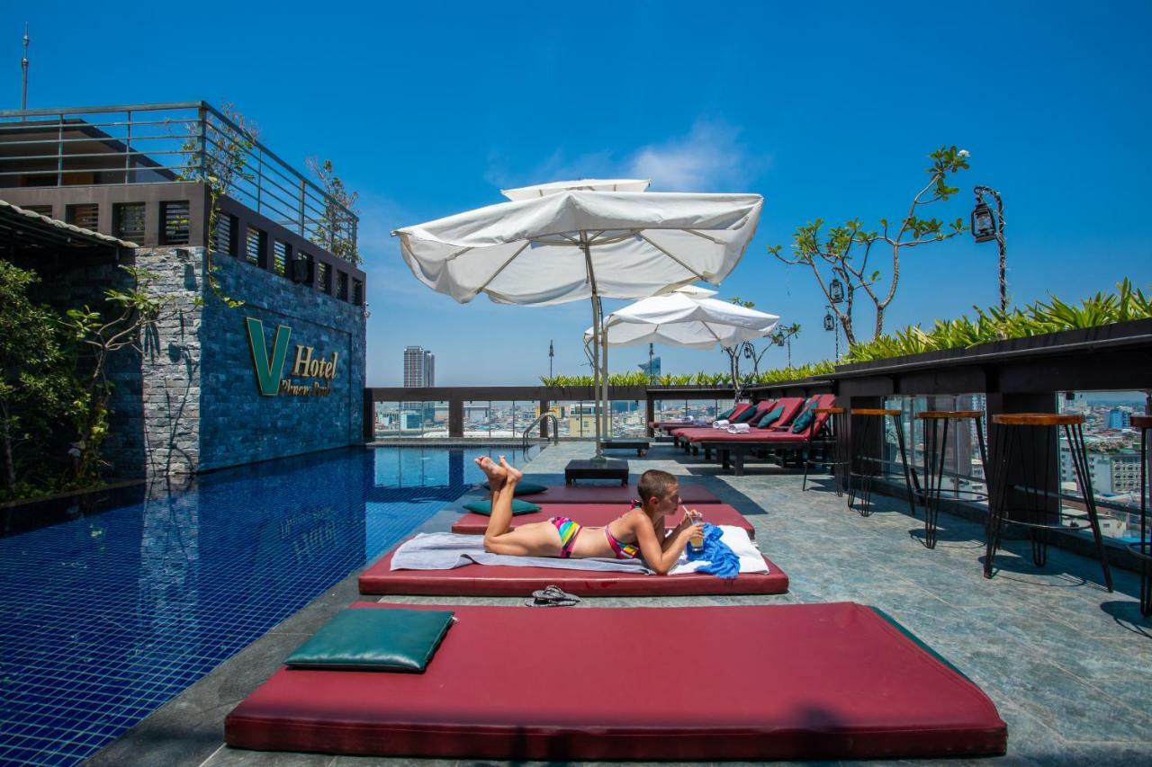 V Hotel Phnom Penh Exterior photo